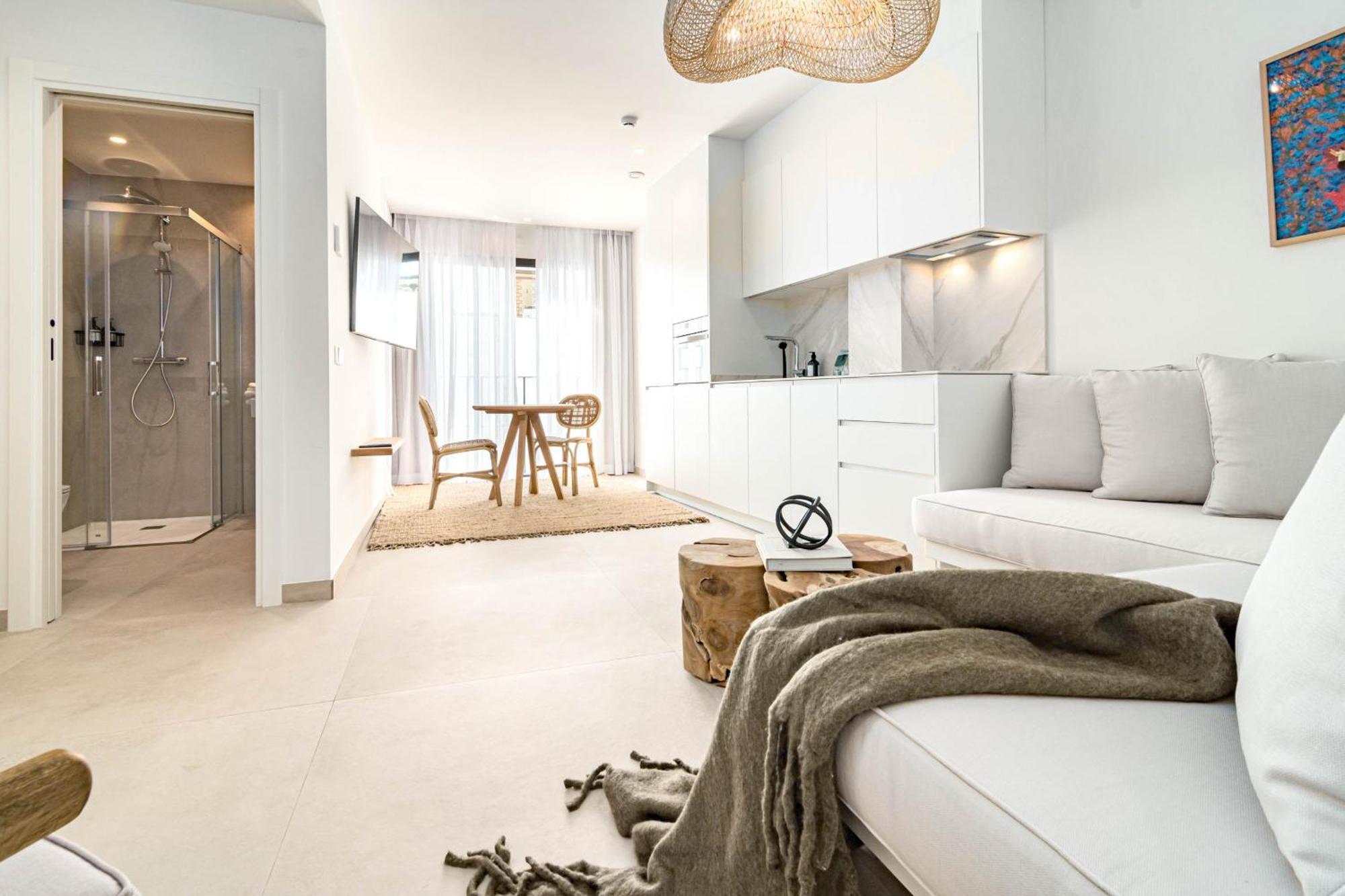 Seaclub Suites Εστεπόνα Εξωτερικό φωτογραφία