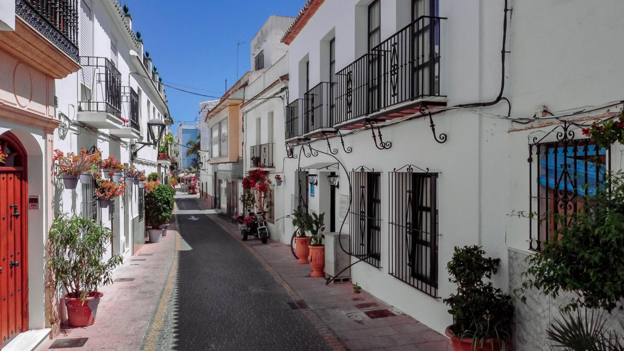 Seaclub Suites Εστεπόνα Εξωτερικό φωτογραφία