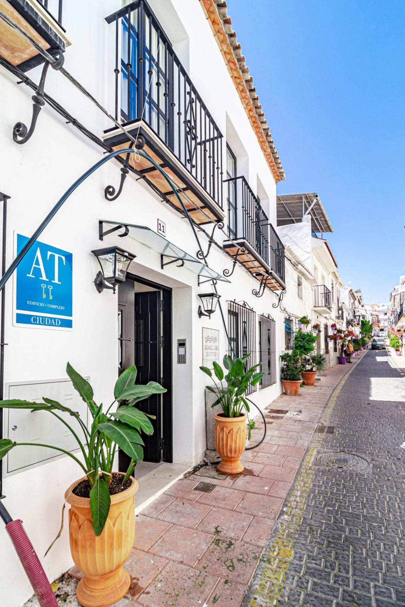 Seaclub Suites Εστεπόνα Εξωτερικό φωτογραφία