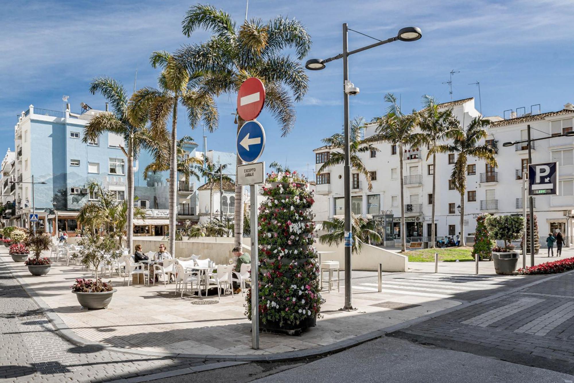 Seaclub Suites Εστεπόνα Εξωτερικό φωτογραφία