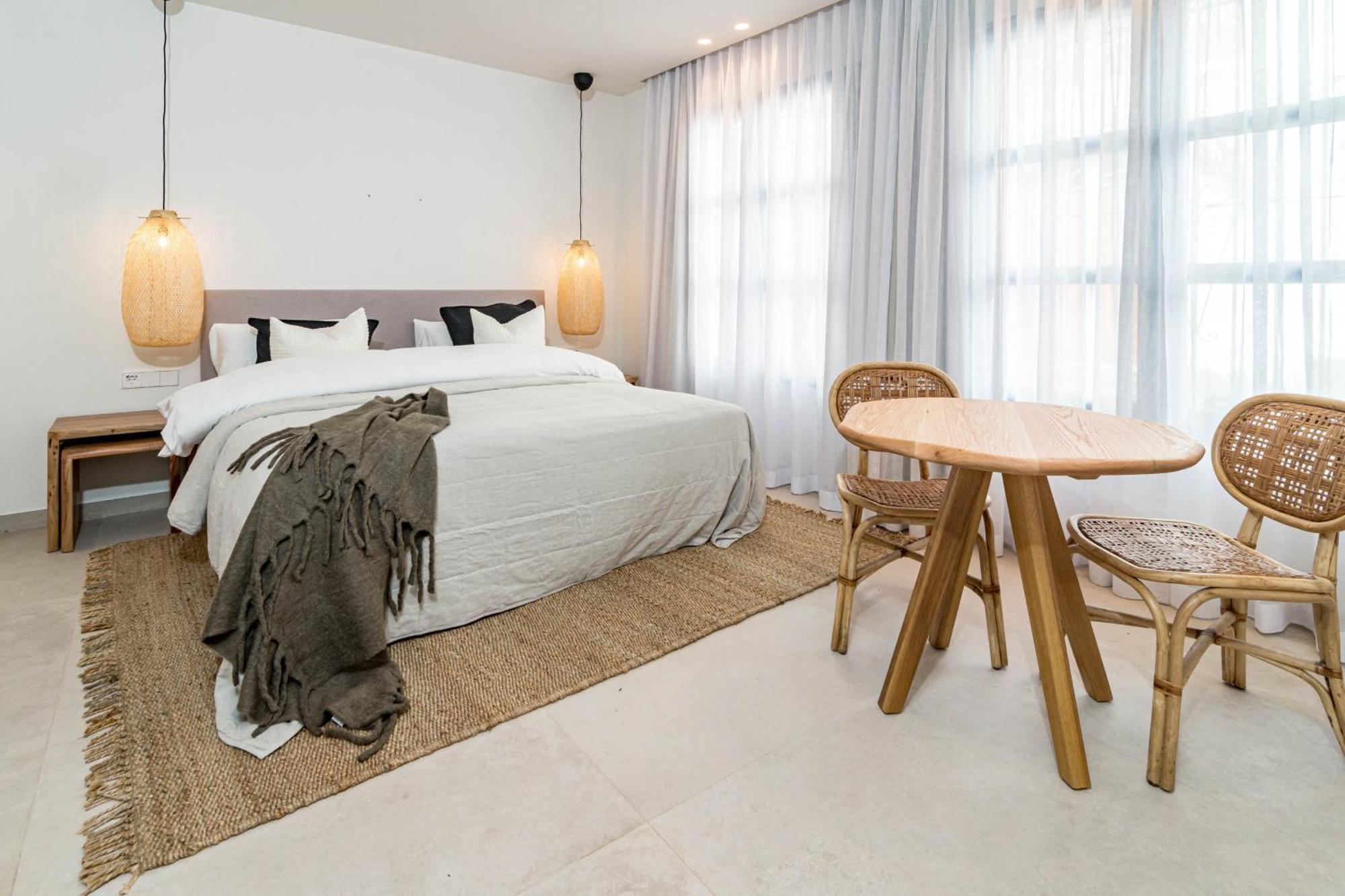 Seaclub Suites Εστεπόνα Εξωτερικό φωτογραφία