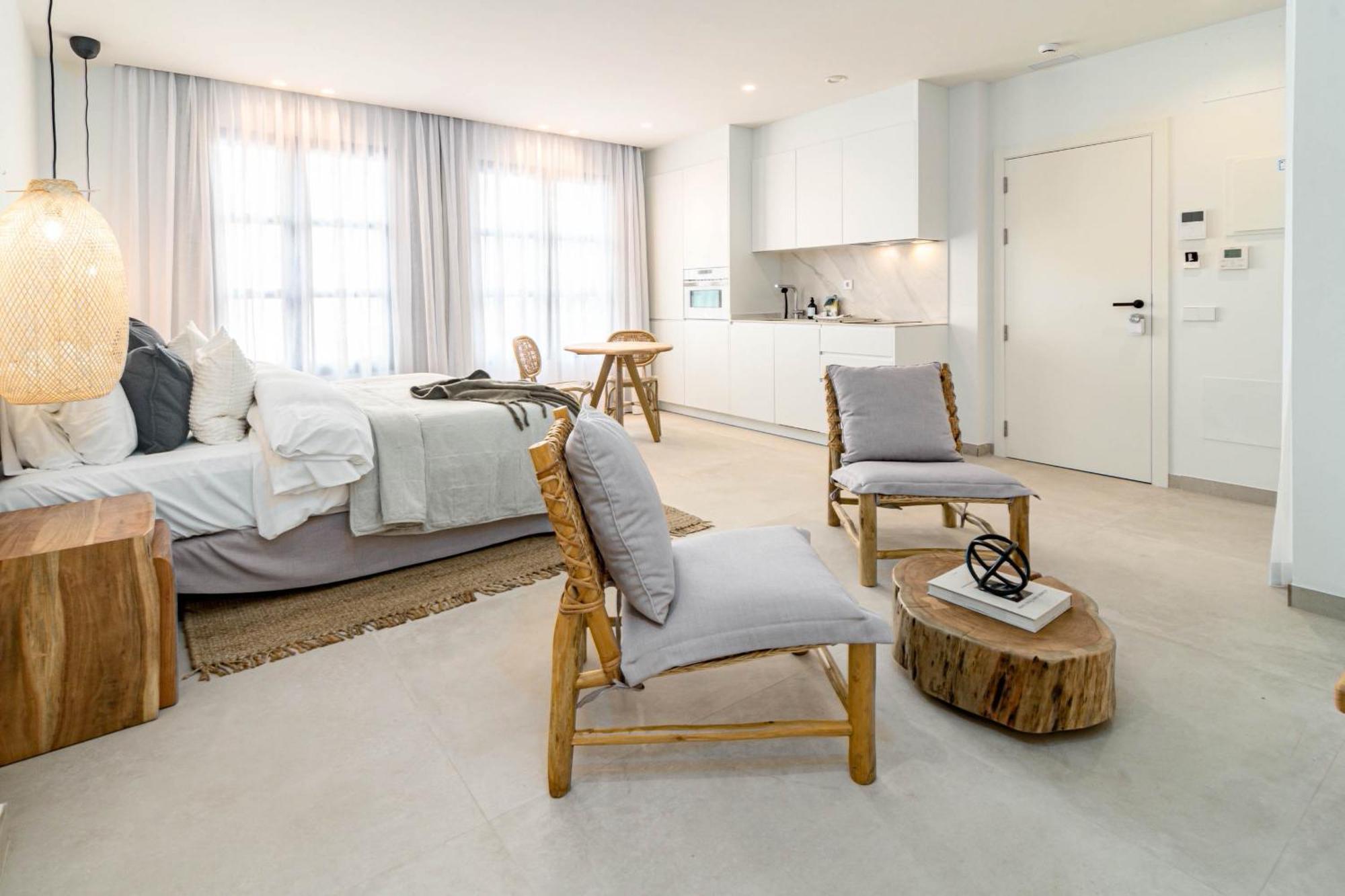 Seaclub Suites Εστεπόνα Εξωτερικό φωτογραφία