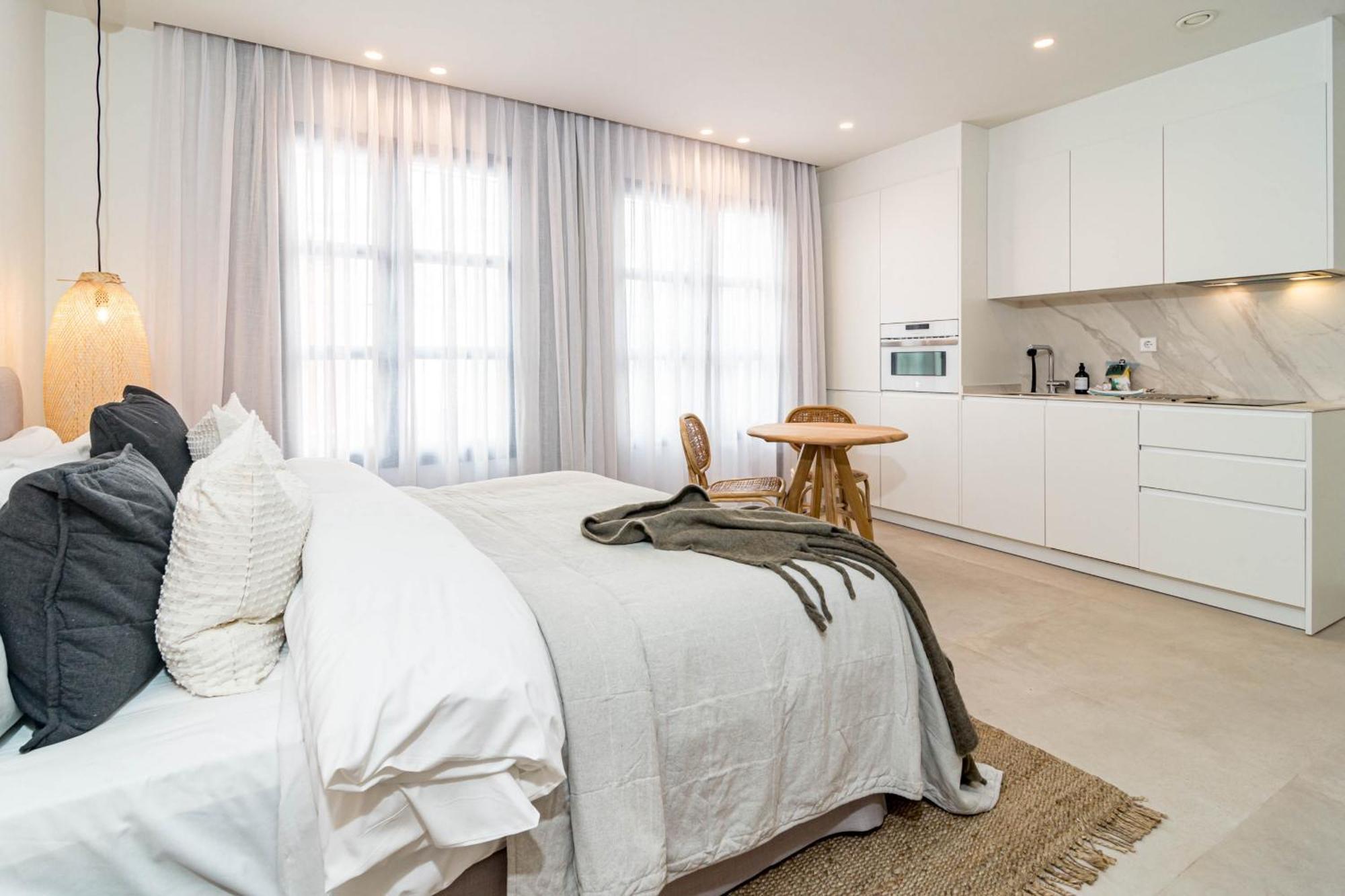Seaclub Suites Εστεπόνα Εξωτερικό φωτογραφία